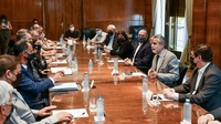 De la reunión participaron los ministros y profesionales del Consejo Nacional de Investigaciones Científicas y Técnicas.